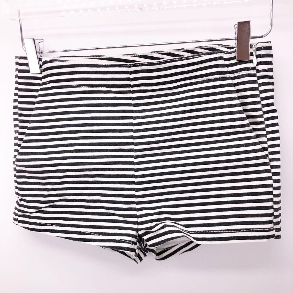 New Size‎ 6 H&M Divided Shorts Striped Black White Side Zip & Pockets